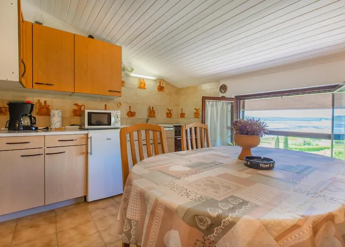 Апартаменты 2 Bedroom Cozy In