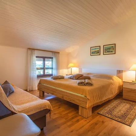 2 Bedroom Cozy In